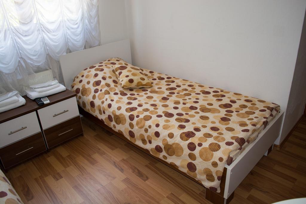 Villa Palma Guesthouse Mostar Room photo