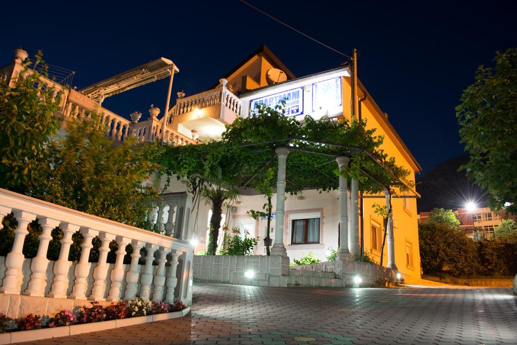 Villa Palma Guesthouse Mostar Exterior photo