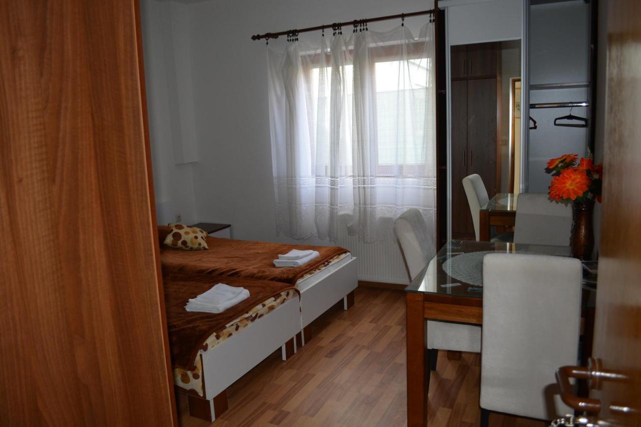 Villa Palma Guesthouse Mostar Room photo